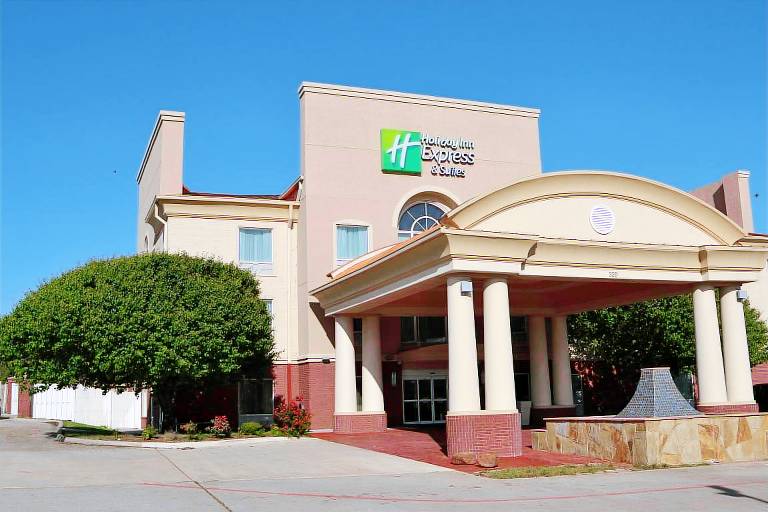 Holiday Inn Express Hotel & Suites Gainesville By IHG in Gainesville, TX