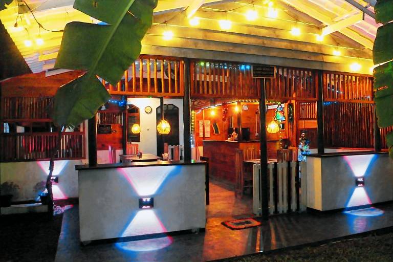 Raymond House (Sun Beach House) in Weligama