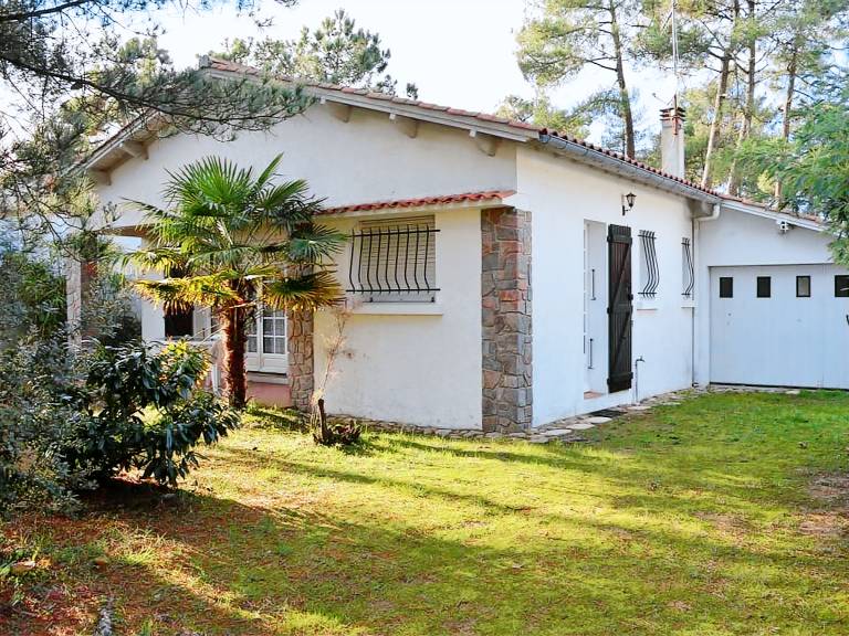 House with garden & grill — photo 2