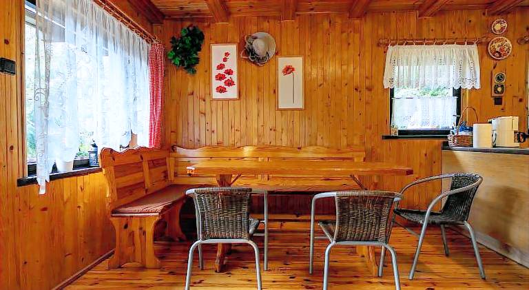 Lodge with barbecue, patio & garden — photo 5