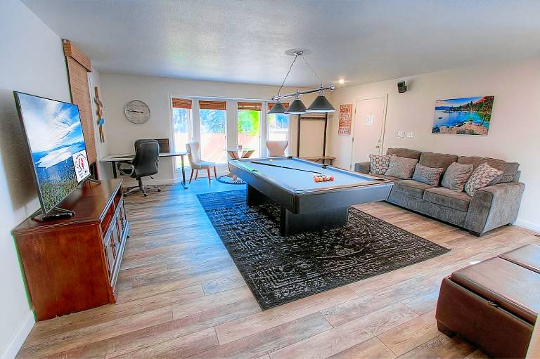 Sadie's Hustle Walk to Beach-Pool Table NVH0823 — photo 2