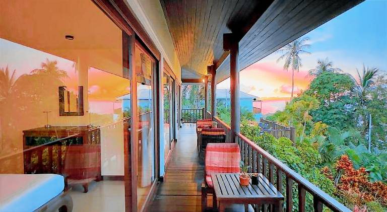 Villa with pool — photo 5