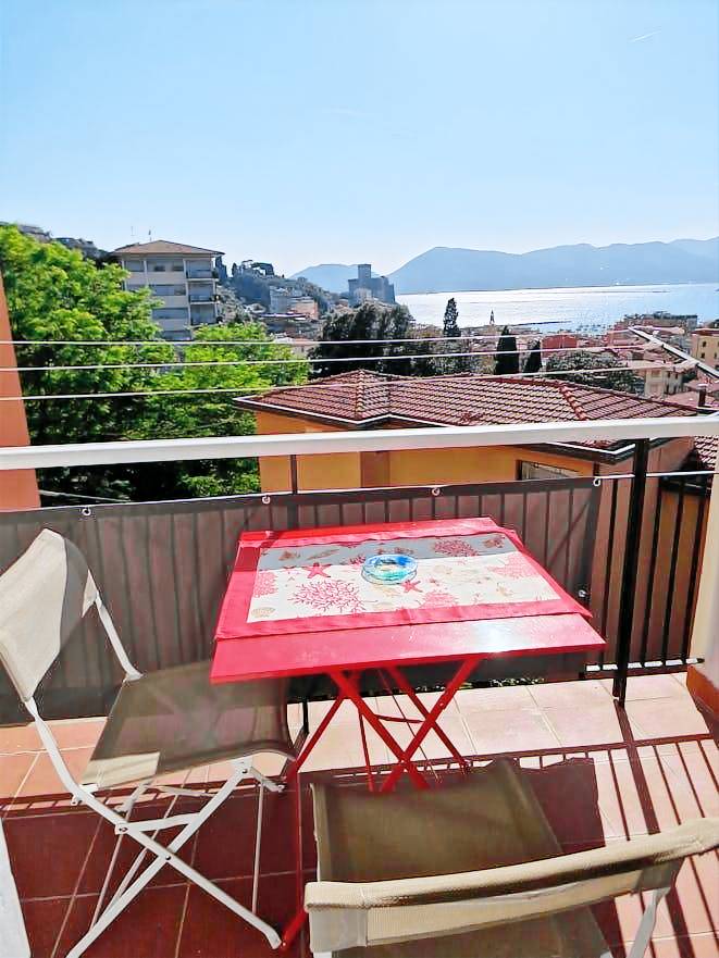 Holiday apartment with 2 rooms for 4 persons — photo 3