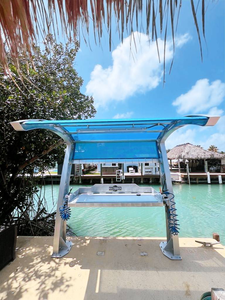 House with BBQ & private pool | Water view — photo 4