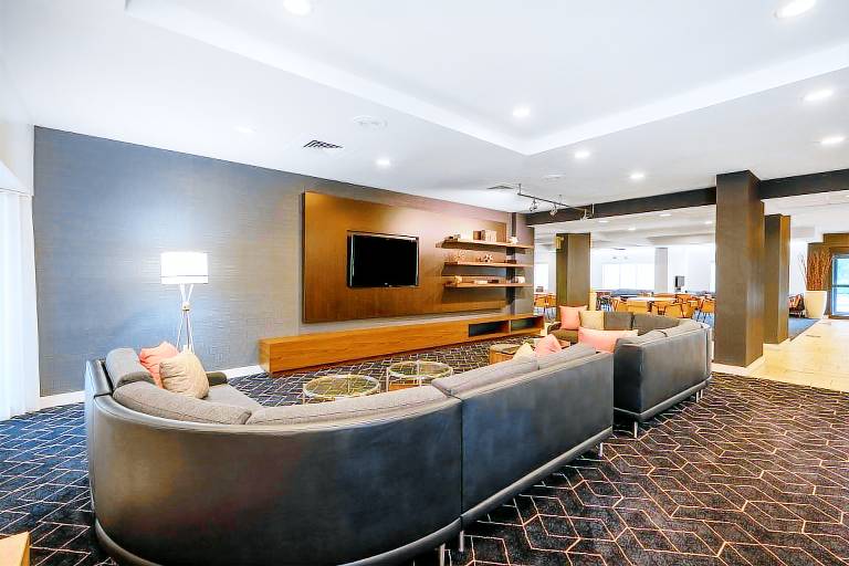 Courtyard by Marriott Columbus Airport — photo 2