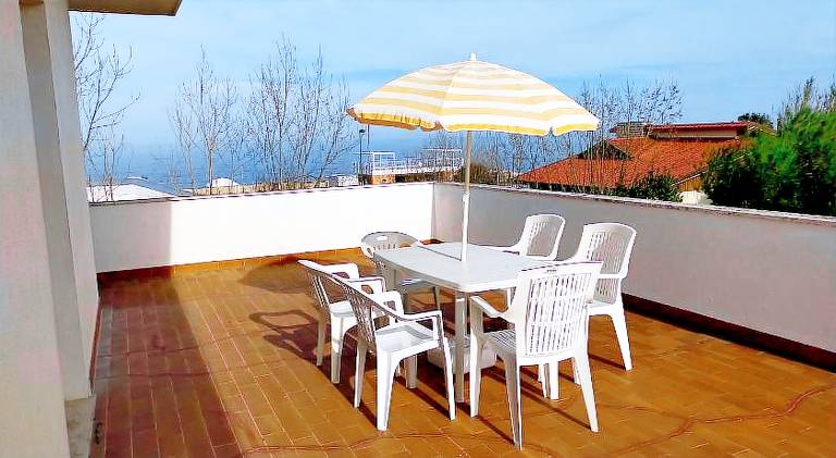 Apartment | Beach nearby | Dogs allowed in Sirolo