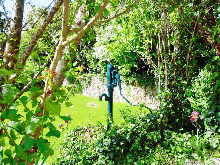 Children-friendly pleasant gite with yard, patio & BBQ | Garden view | Pets are welcome — photo 4