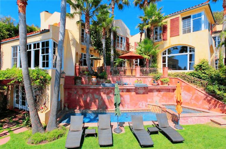 House  Central Malibu