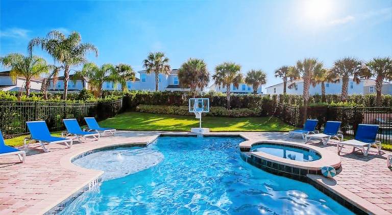 Vacation home with pool | Pet-friendly in Cham