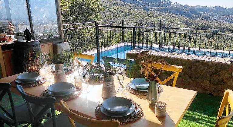 Chalet with barbecue, private pool & patio | Perfect for remote work — photo 3