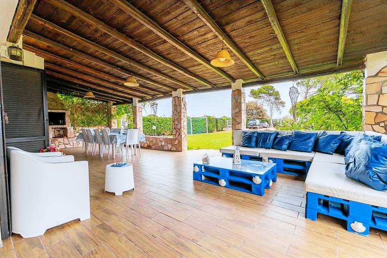 Holiday Home 'Villa Tiziana' with Sea View, Wi-Fi and Air Conditioning in Muravera