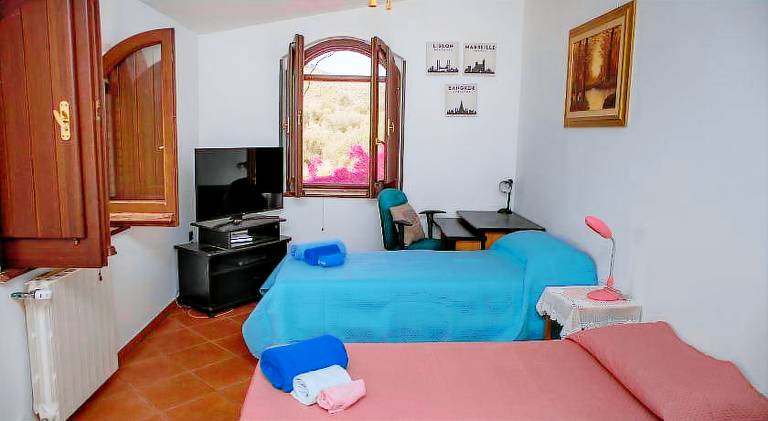 Beautiful apartment with private pool, yard & grill | Pets are welcome — photo 2