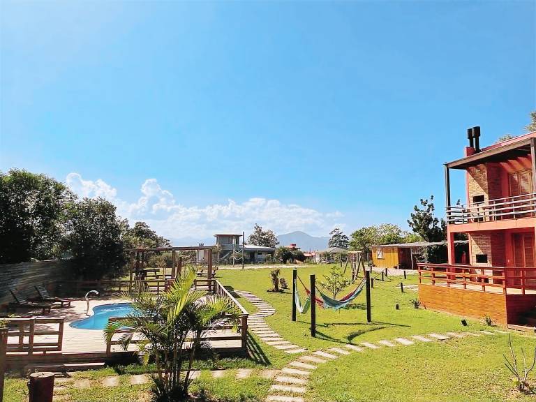 Ap T&eacute;rreo com Piscina Pantai Village Rosa