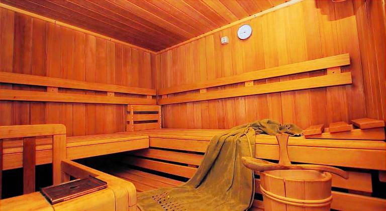 Rental apartment with sauna, terrace & yard — photo 4