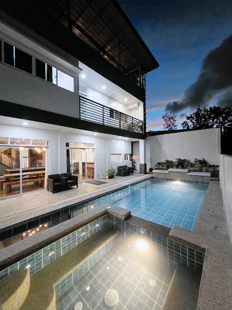 Villa with garden, jacuzzi & private pool | Good for workation in San Fernando