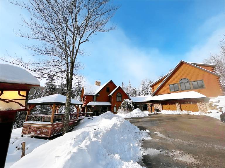 Slopeside Estate Luxurious Home in Killington - Ski On Ski Off, Hot Tub, Private Shuttle — photo 5