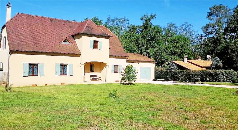 Pleasant vacation home with pool | Pet-friendly in Bergerac