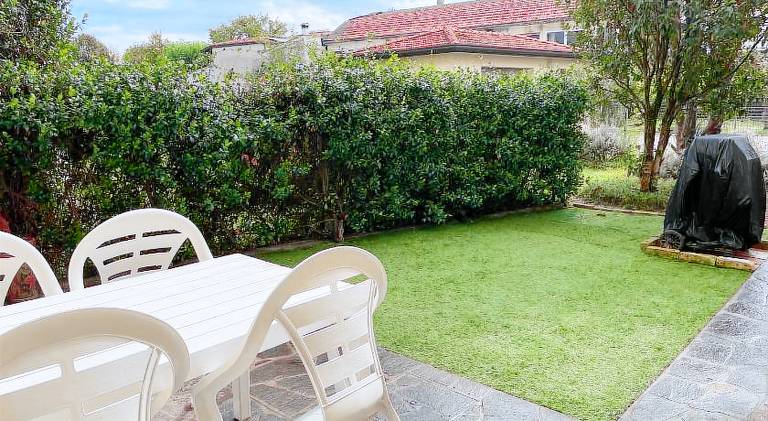 Charming vacation home with garden & patio | Pets are welcome — photo 3