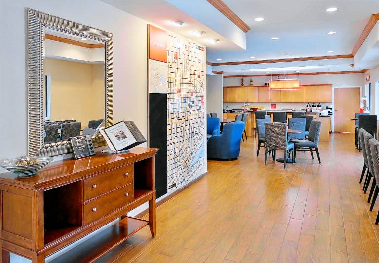 TownePlace Suites by Marriott Detroit Warren — photo 2