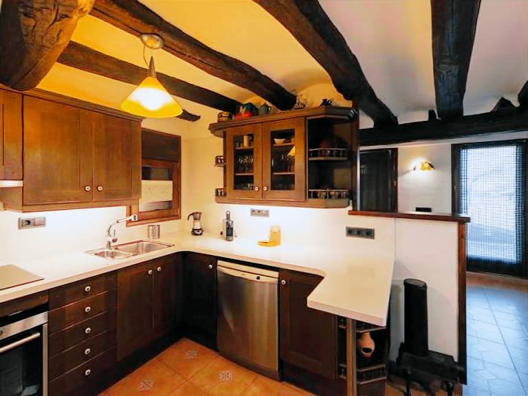 Villa with 5 rooms for 10 persons — photo 3