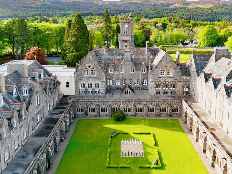 Dom Fort Augustus