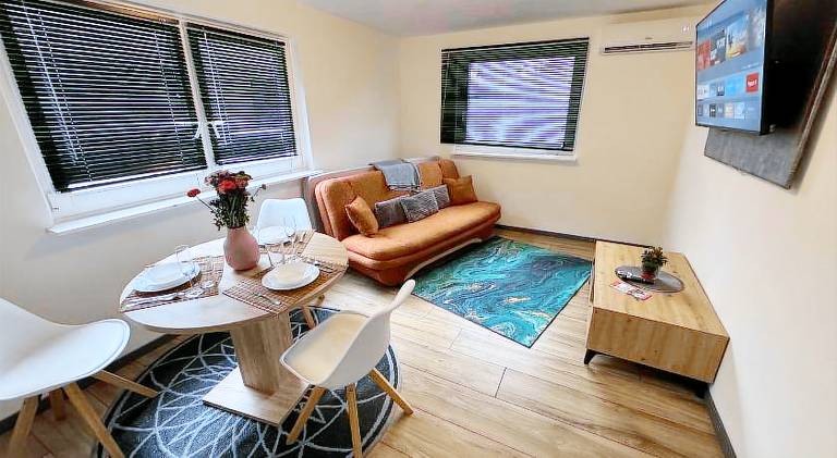 Lovely vacation home with patio | Pets allowed in Hamburg