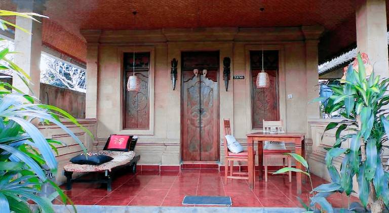 Serviced apartment with patio, jacuzzi & garden | Dogs allowed — photo 2