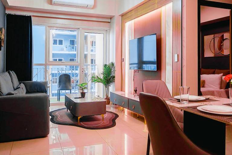 Pleasant rental apartment with pool | Perfect for remote work | Pet-friendly in Pasay