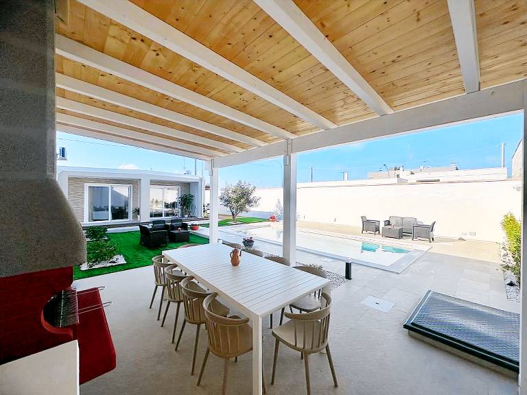 Family-oriented lovely vacation home with garden, barbecue & private pool | Garden view | Dogs allowed — photo 2