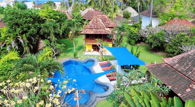 Villa with pool & patio | Perfect for remote work — photo 2