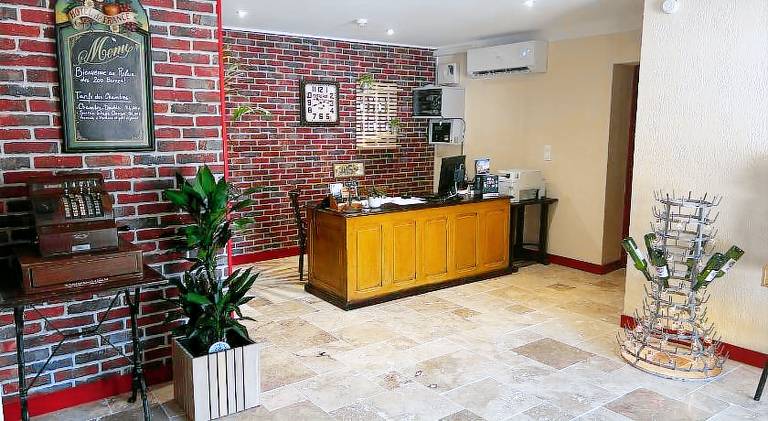 Logis Hotel Les 200 Bornes — photo 3