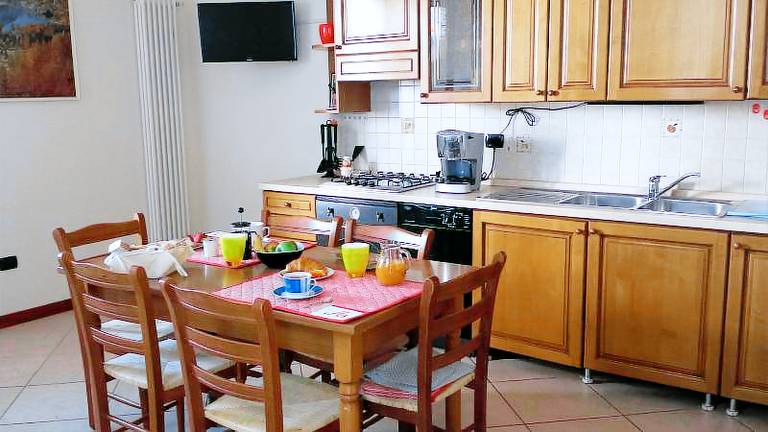 Holiday apartment with patio — photo 5
