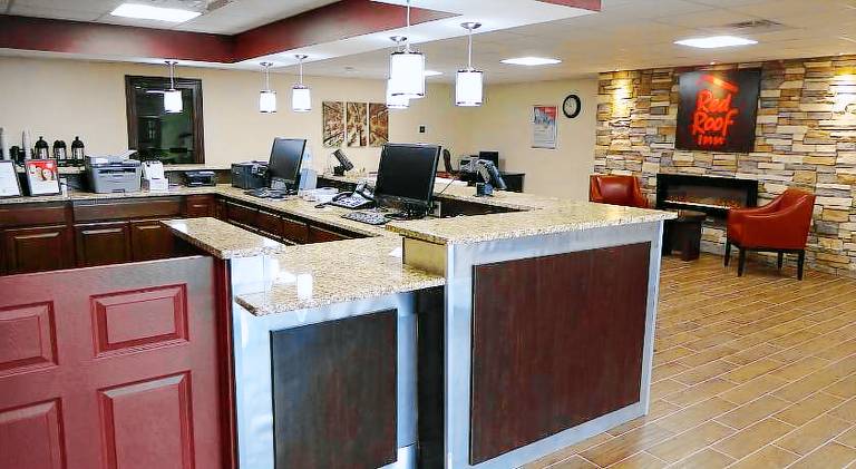 Red Roof Inn Indianapolis - Castleton — photo 2