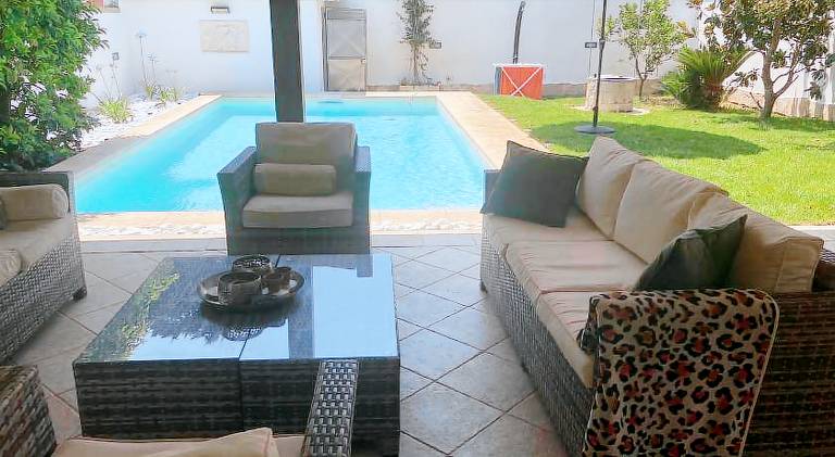Villa with pool — photo 4