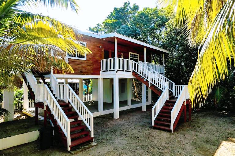 House  Placencia