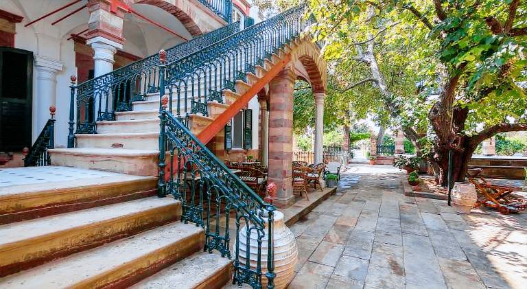 Fully equipped ample villa with private pool, garden & grill | Pets allowed — photo 4