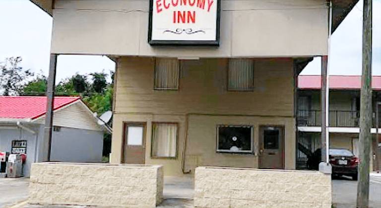 Economy inn — photo 5