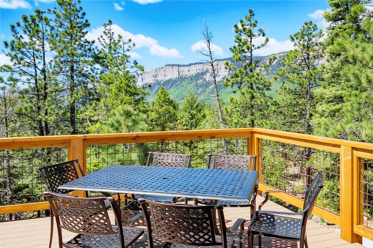 New Custom Home with Large Decks - Amazing Views - Pool Table/New Hot Tub — photo 4