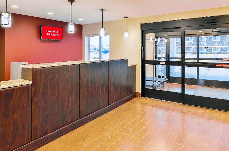 Red Roof Inn & Suites Danville, IL — photo 3