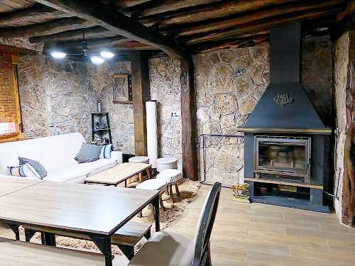 Charming chalet with yard, terrace & grill | Pets allowed — photo 3
