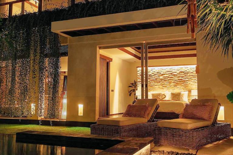 Sunset Palms Luxury Beachside Pool Villa 2BR — photo 4