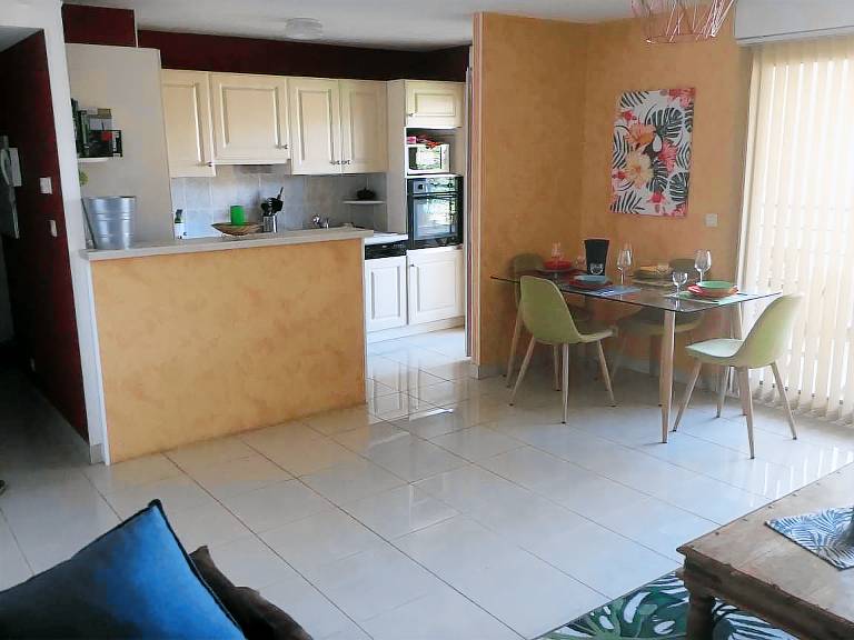 Holiday apartment with terrace — photo 5