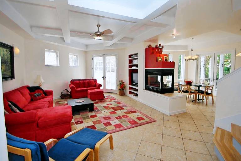 216 New Castle St, Rehoboth Beach in Rehoboth Beach, DE