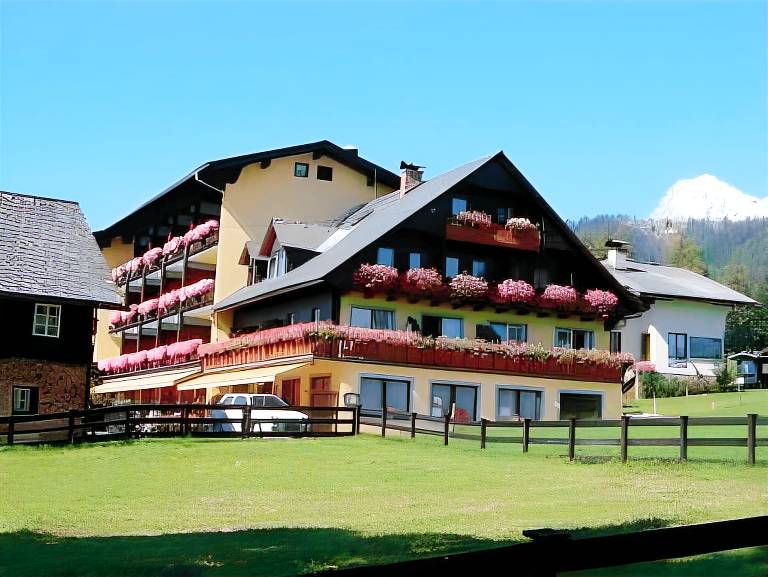 Ferienhotel Knollhof in Ramsau am Dachstein