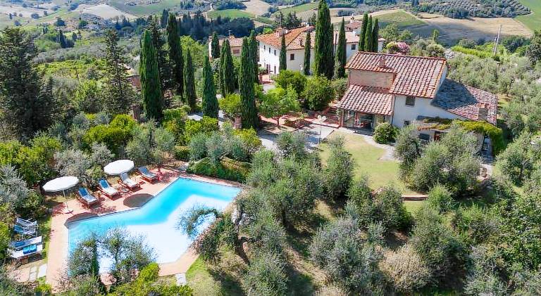 Fully equipped lovely villa with private pool, yard & barbecue | Perfect for remote work | Pet-friendly — photo 4