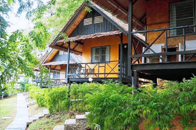 Naiya Beach Bungalow — photo 3