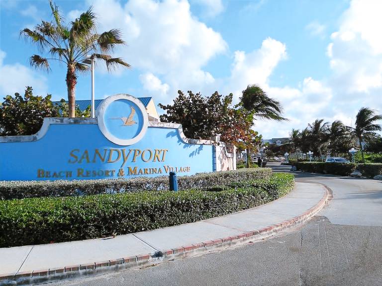 Condo Olde Towne Sandyport