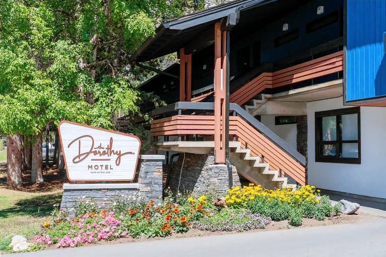 Motel  Banff