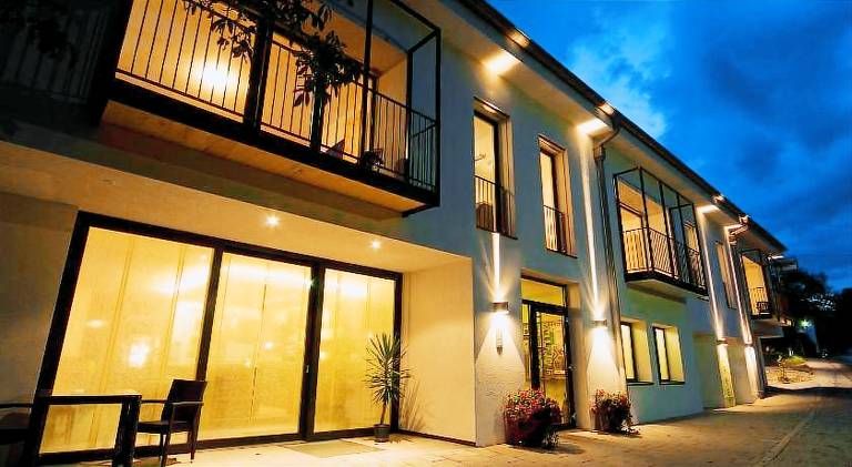 Serviced apartment with garden, sauna & jacuzzi — photo 4