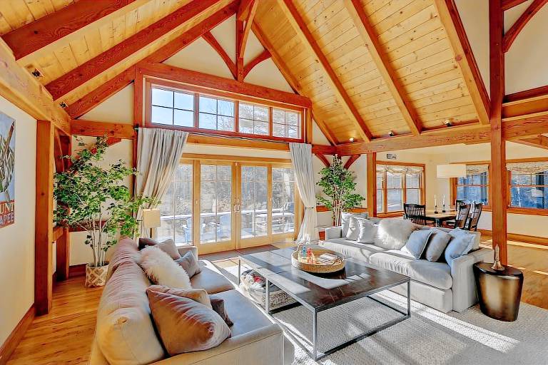 Chalet Lake Sunapee